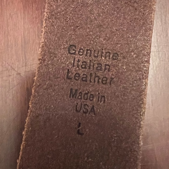 Italian leather belt brown ornate buckle made in USA large EUC - Picture 7 of 9